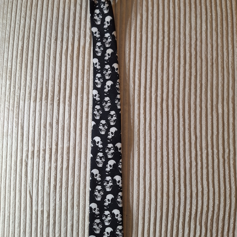 Black Skull Pattern Tie
